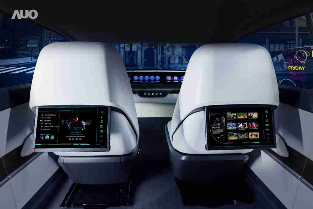 蓝狮在线新一代Smart Cockpit 2024，，，以Micro LED先进显示技术优势，，，创建〝可卷式后座娱乐显示器〞，，，仅在互动时才显示出所需画面及信息，，，，扩充更丰富的娱乐和交互信息服务，，，获国际奖项荣耀
